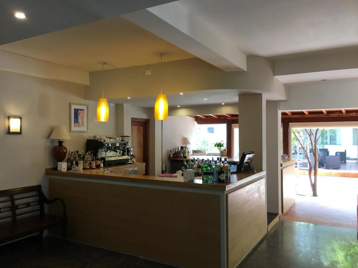 Tamerici Resort فندق مارتْشانا مارينا